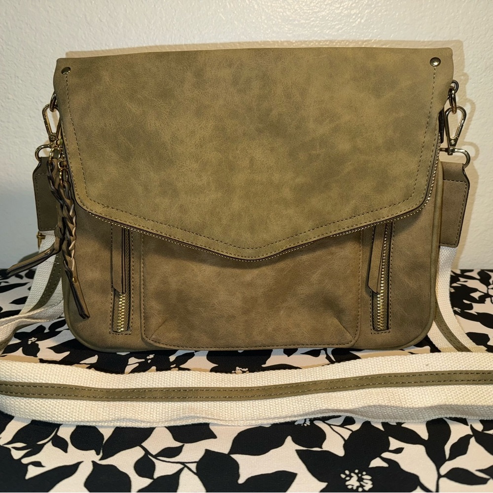Green Crossbody Bag with Structured Shape and Braided Detail